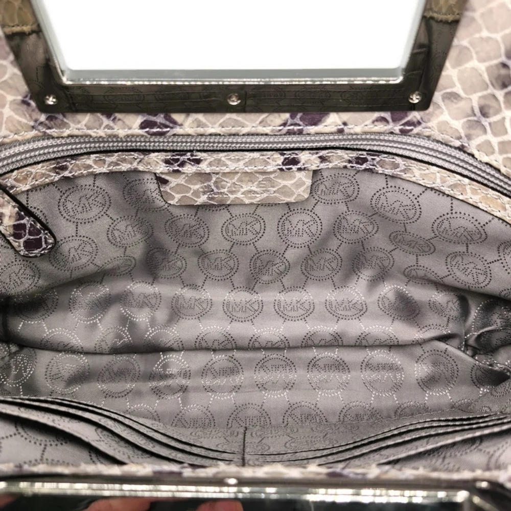 Michael Kors Berkley Pearl Grey & Cream Python Leather Clutch Or Shoulder Bag - Picture 6 of 16